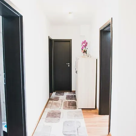 Apartament Asiral *
